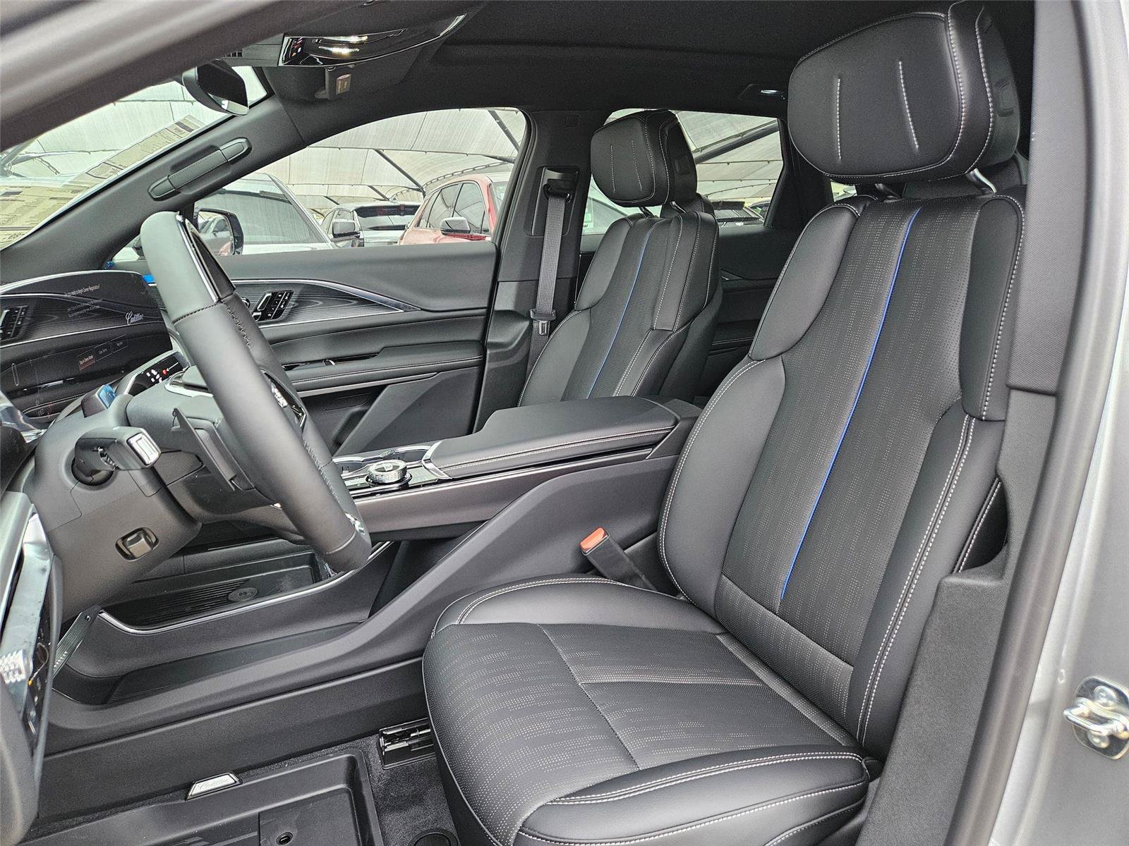 New 2026 Cadillac Lyriq Sport w/ LPO, Floor Liner Package AWD/4WD image 24