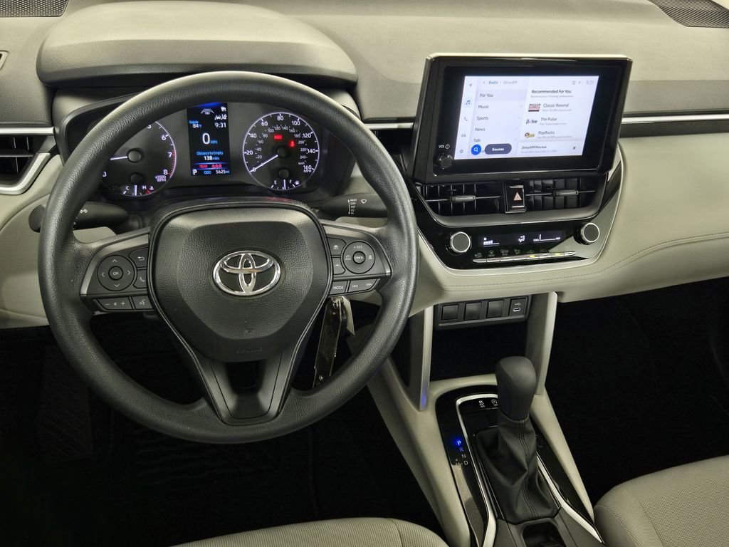 Used 2025 Toyota Corolla Cross L FWD image 28
