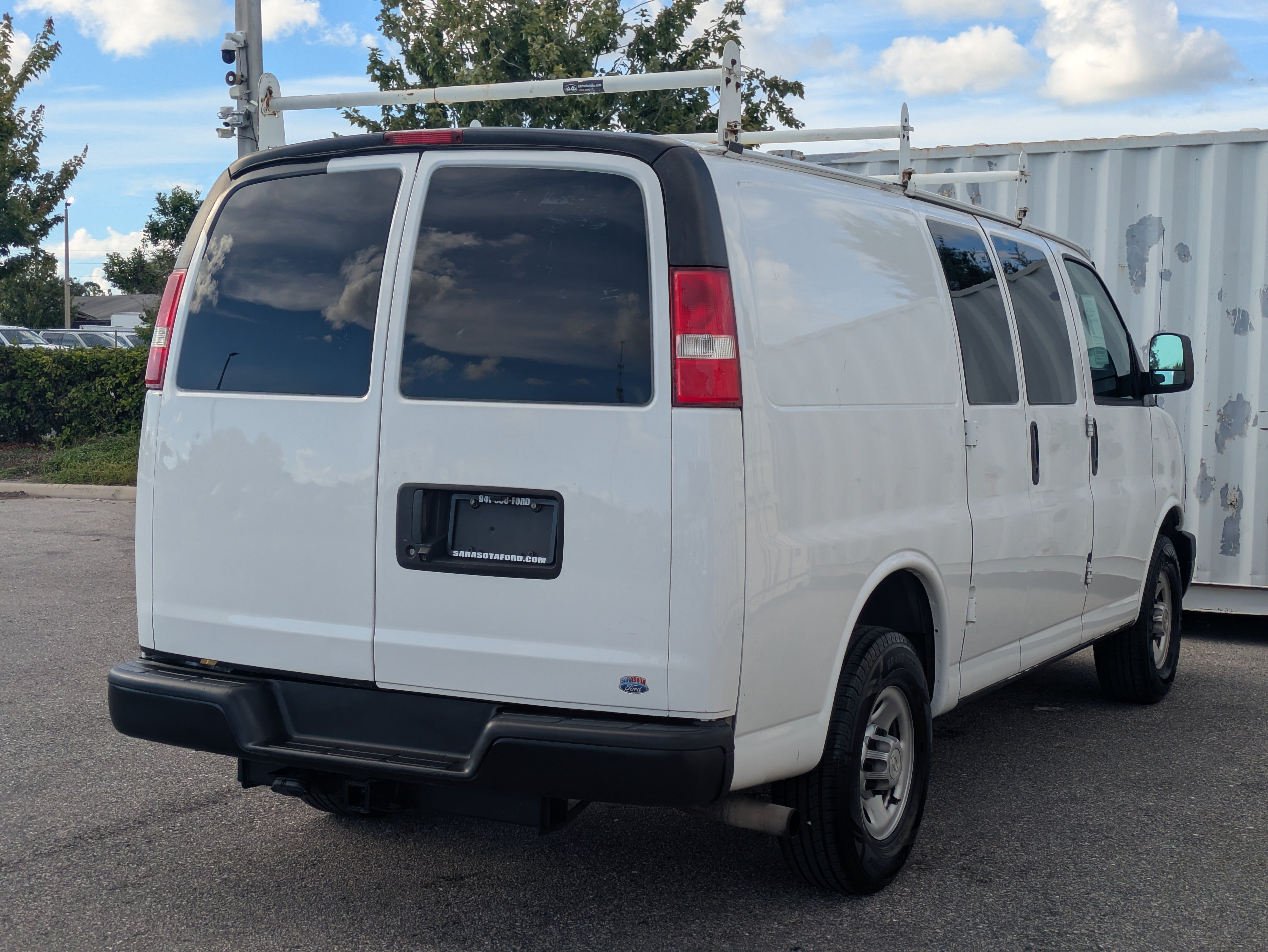 Used 2020 Chevrolet Express 2500 w/ Driver Convenience Package RWD image 5