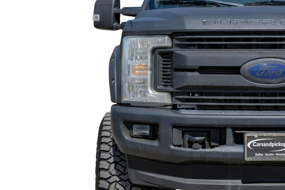 Used 2017 Ford F250 XLT w/ XLT Value Package image 48