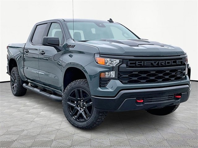 New 2026 Chevrolet Silverado 1500 Custom Trail Boss w/ LPO, Dark Essentials Package