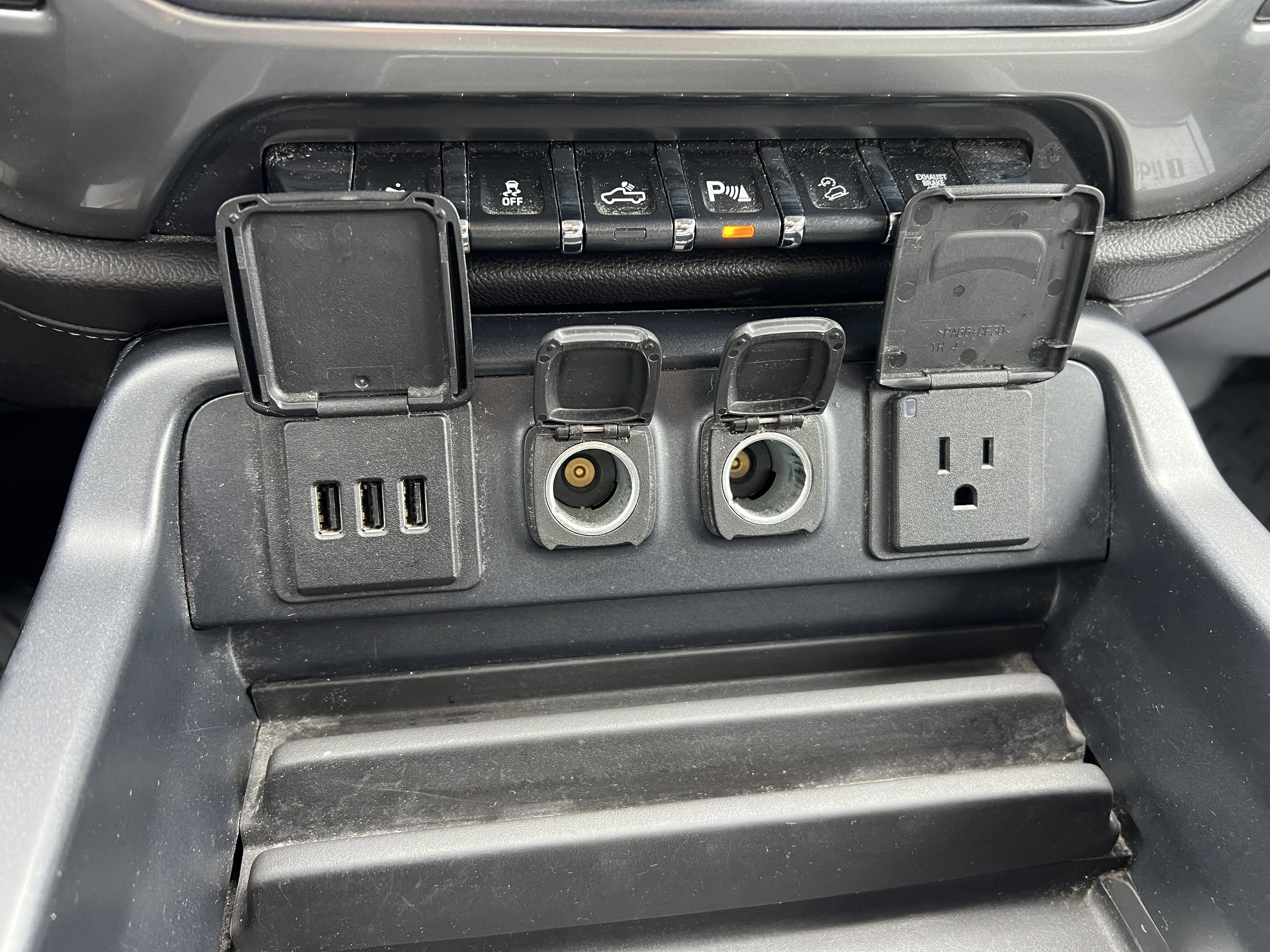 Used 2015 Chevrolet Silverado 2500 LTZ w/ Duramax Plus Package image 24