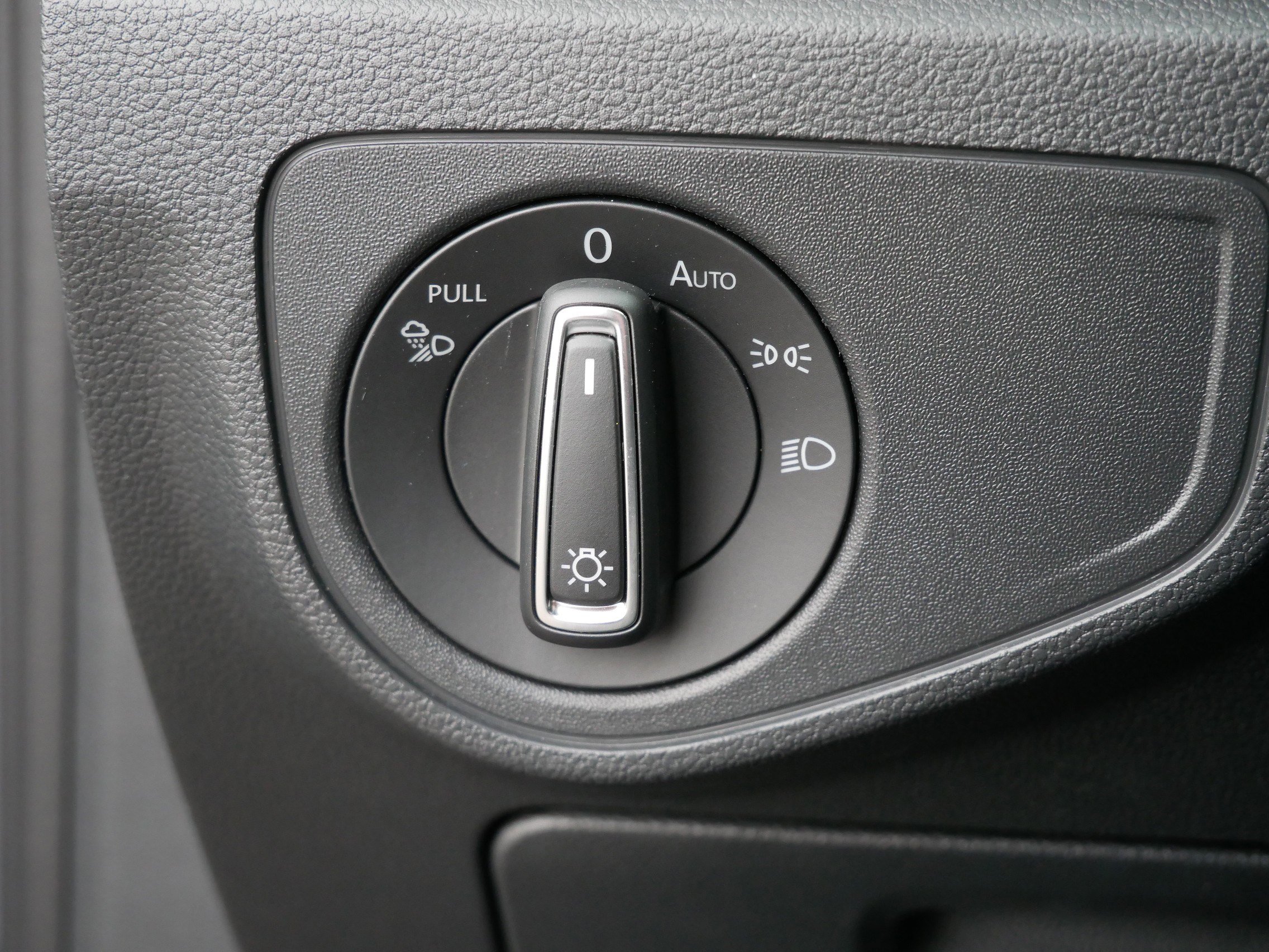 Certified 2023 Volkswagen Atlas Cross Sport SEL R-Line image 26