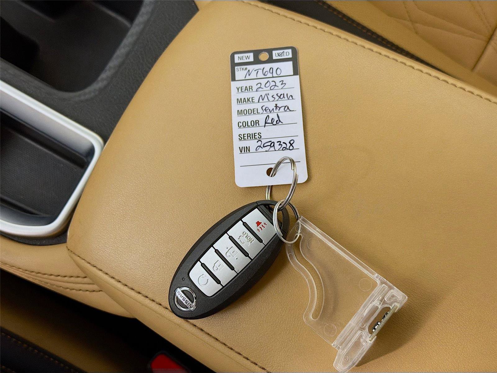 Used 2023 Nissan Sentra SV w/ SV Premium Package FWD image 4