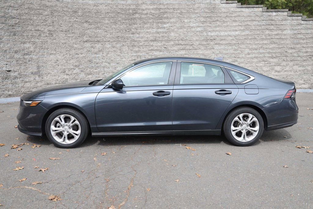 Used 2025 Honda Accord LX image 10
