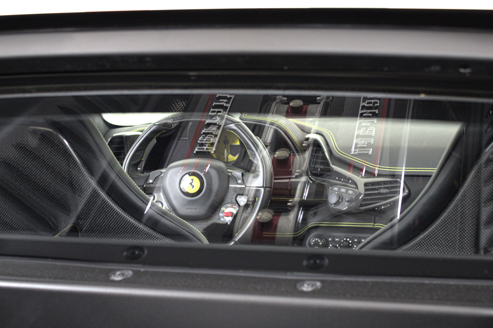 Used 2015 Ferrari 458 Speciale Coupe RWD image 59