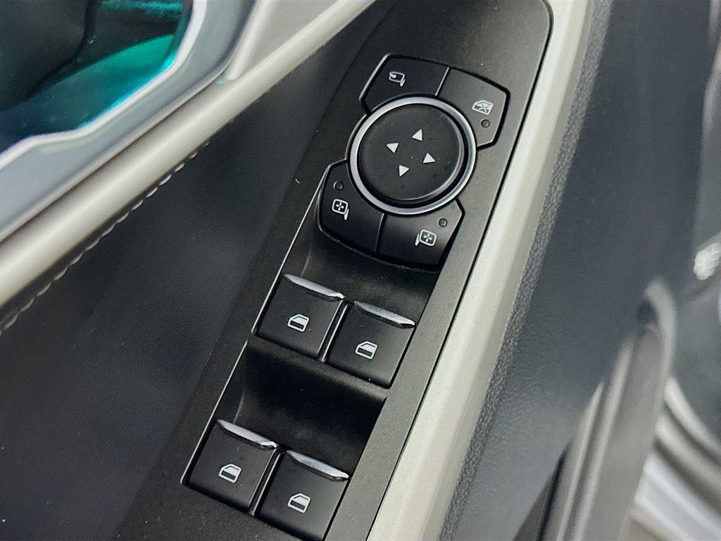 Used 2022 Ford Explorer Limited image 21