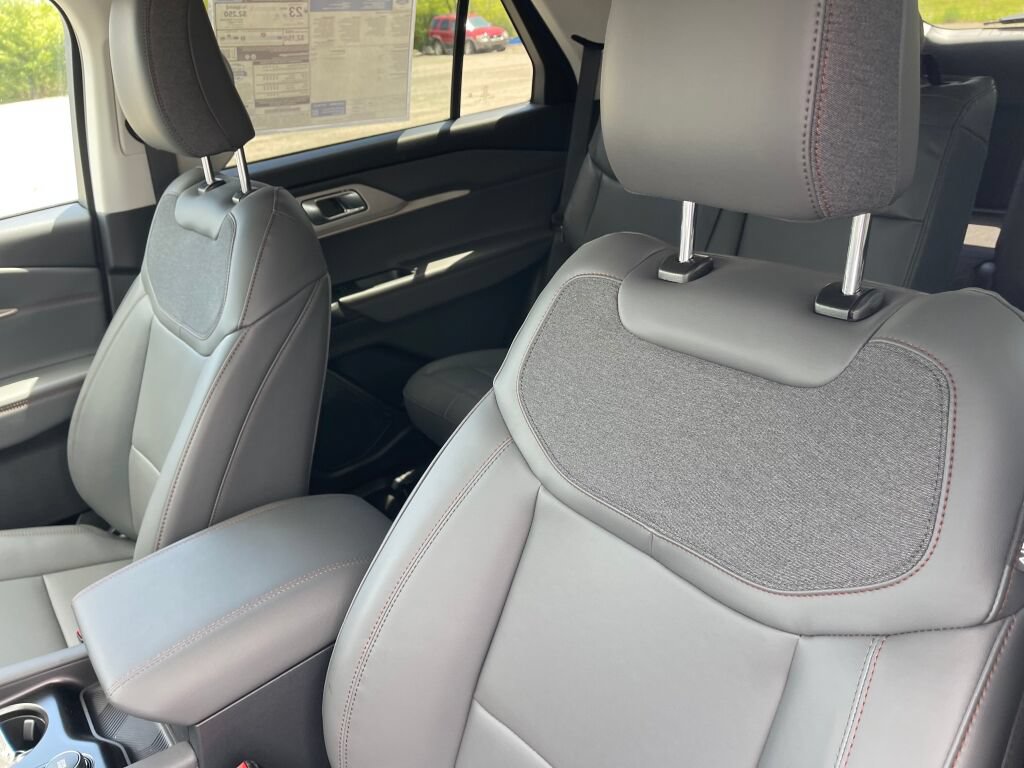New 2026 Ford Explorer Active w/ Active Comfort Package AWD/4WD image 8