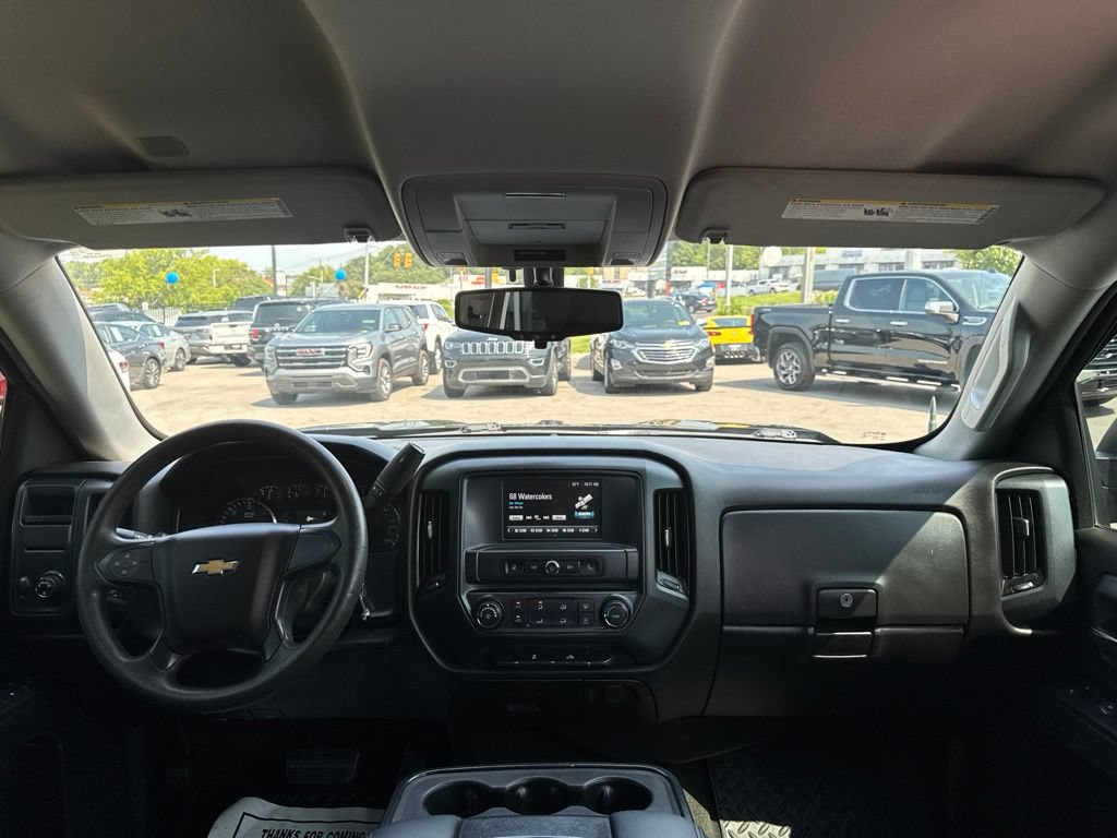 Used 2018 Chevrolet Silverado 1500 Custom w/ Custom Value Package AWD/4WD image 19