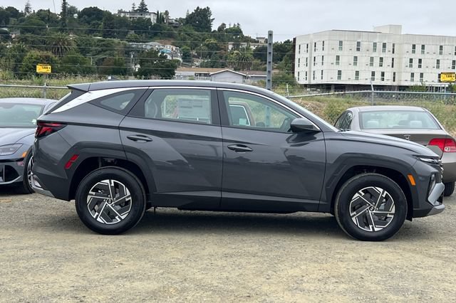 New 2026 Hyundai Tucson Blue SE AWD/4WD image 5