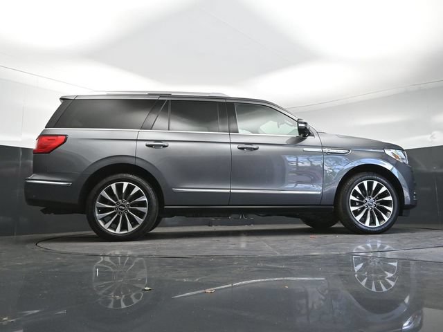 Used 2021 Lincoln Navigator Reserve w/ Luxury Package RWD image 28