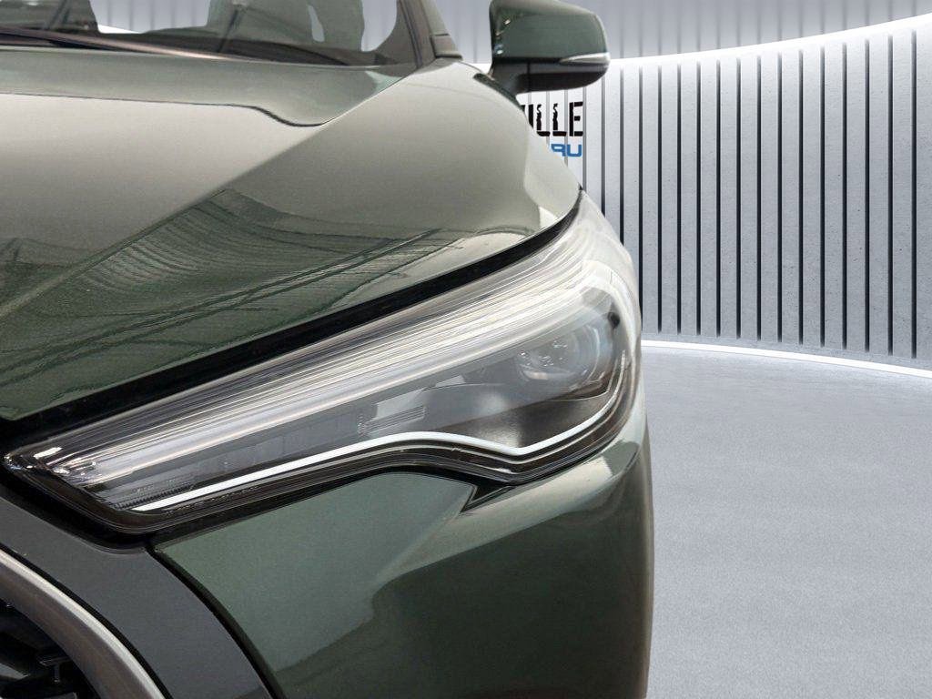 Used 2024 Toyota Corolla Cross XLE image 17