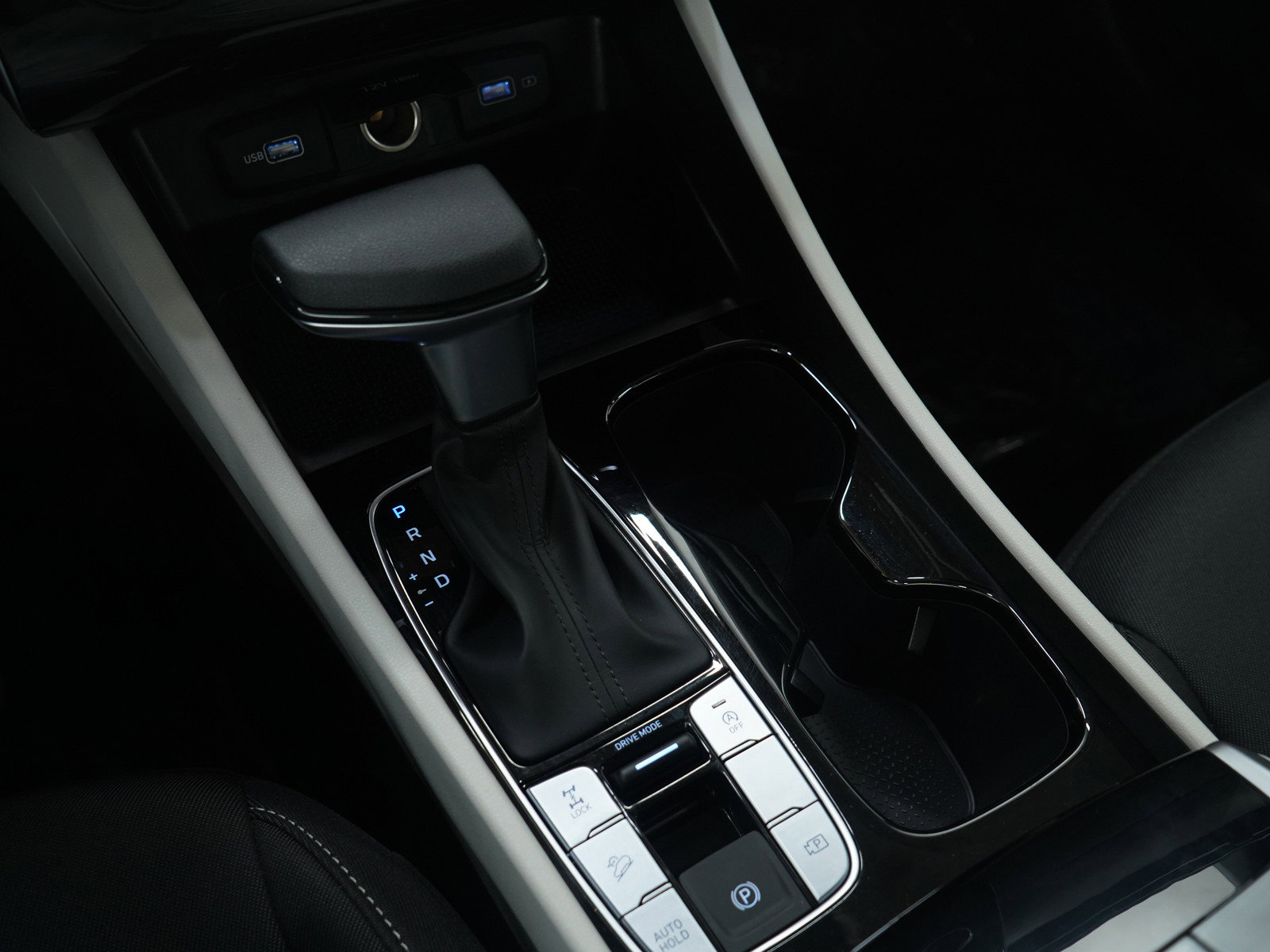 Used 2024 Hyundai Tucson SE image 24