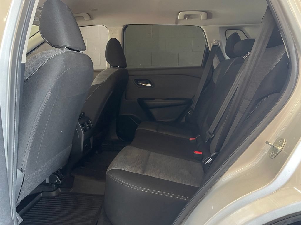Certified 2023 Nissan Rogue SV FWD image 16