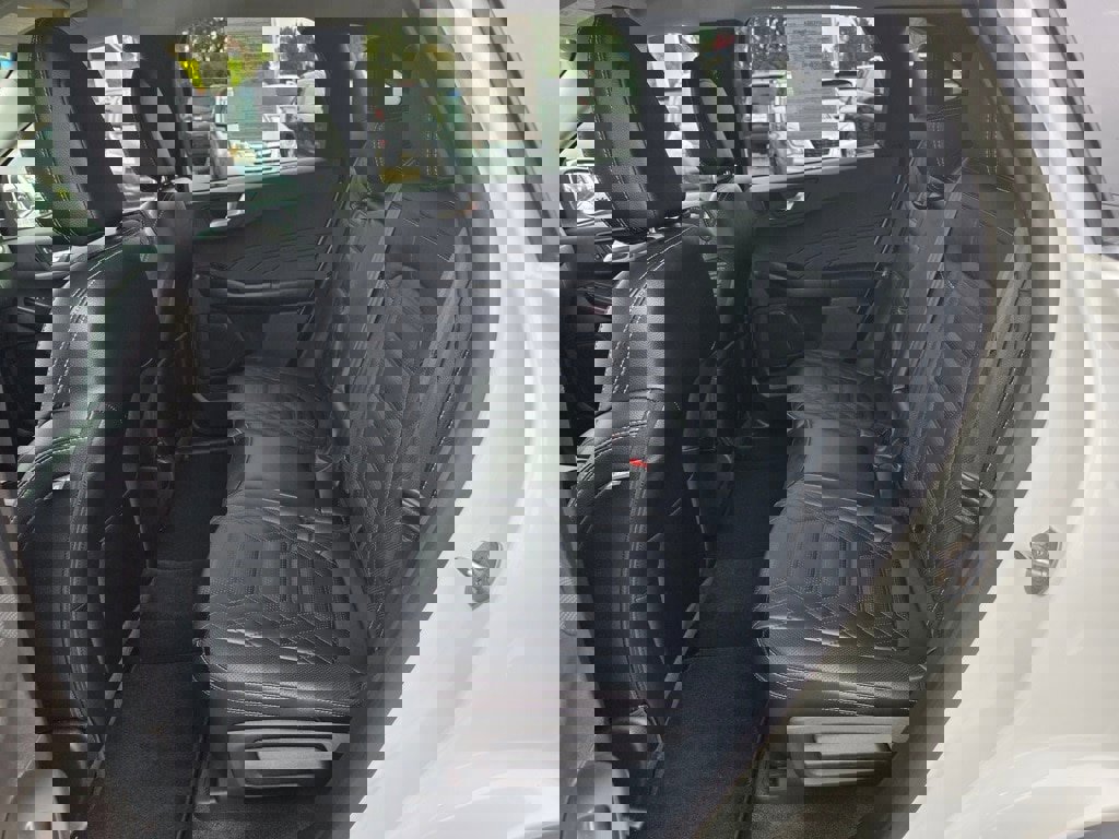 Used 2023 Ford Escape Platinum w/ Premium Technology Package image 8