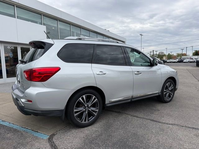 Used 2017 Nissan Pathfinder Platinum w/ Cargo Package image 6