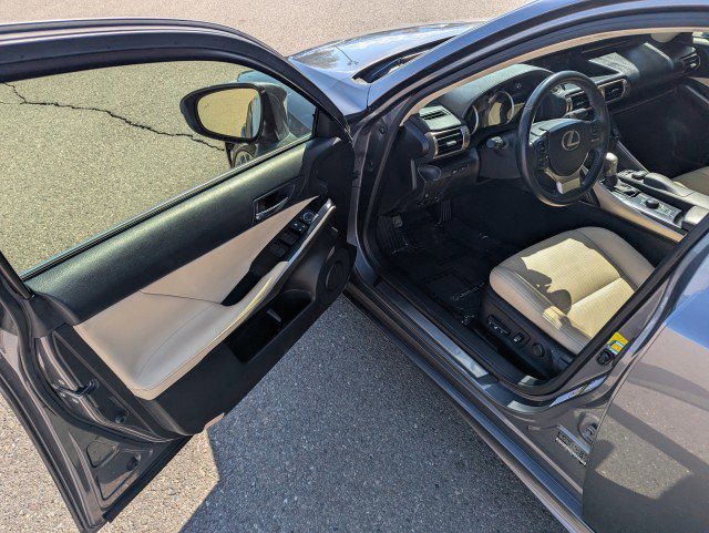 Used 2014 Lexus IS 250 w/ Navigation Package RWD image 7