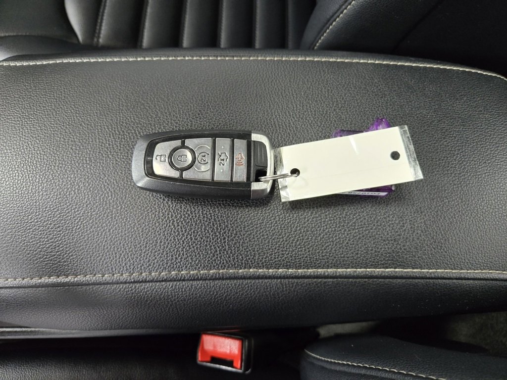 Used 2019 Ford Fusion SEL image 31