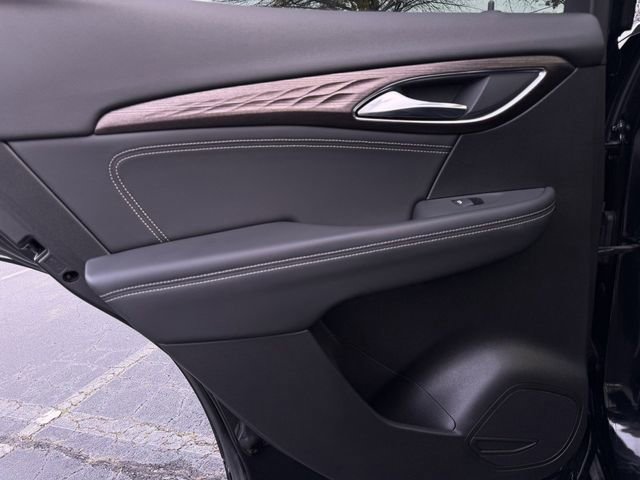 Used 2023 Buick Envision Avenir image 24