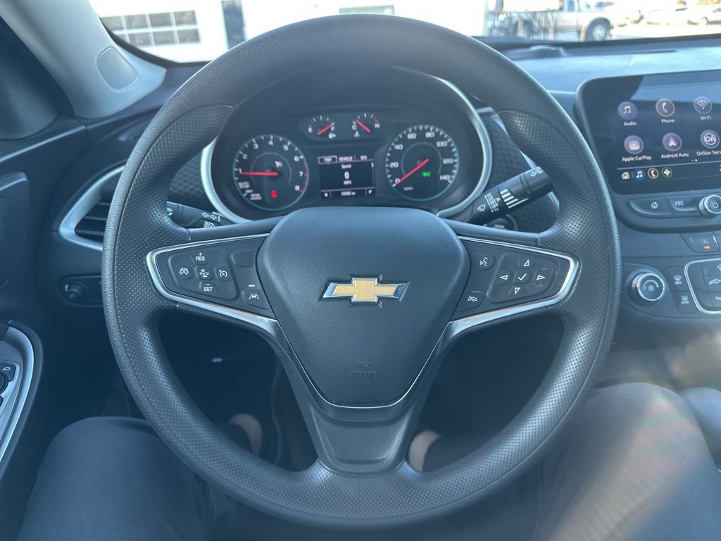 Used 2025 Chevrolet Malibu LS image 10