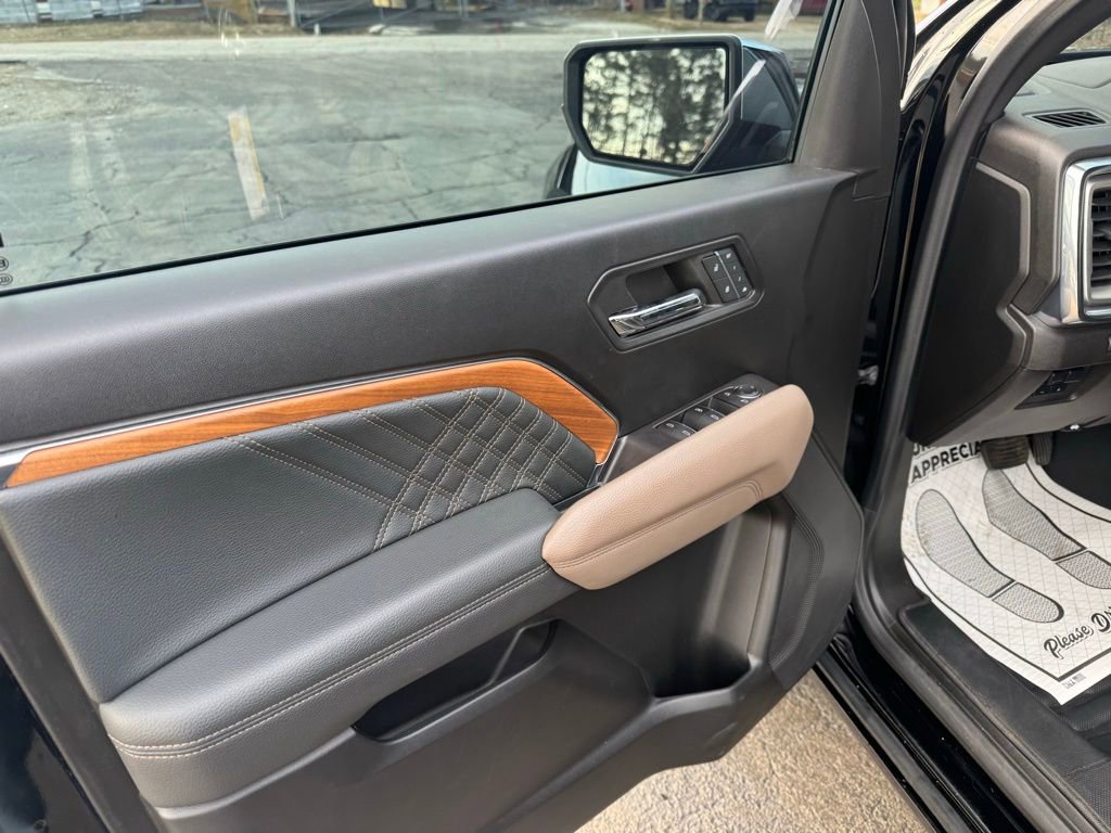 Certified 2024 GMC Canyon Denali image 5