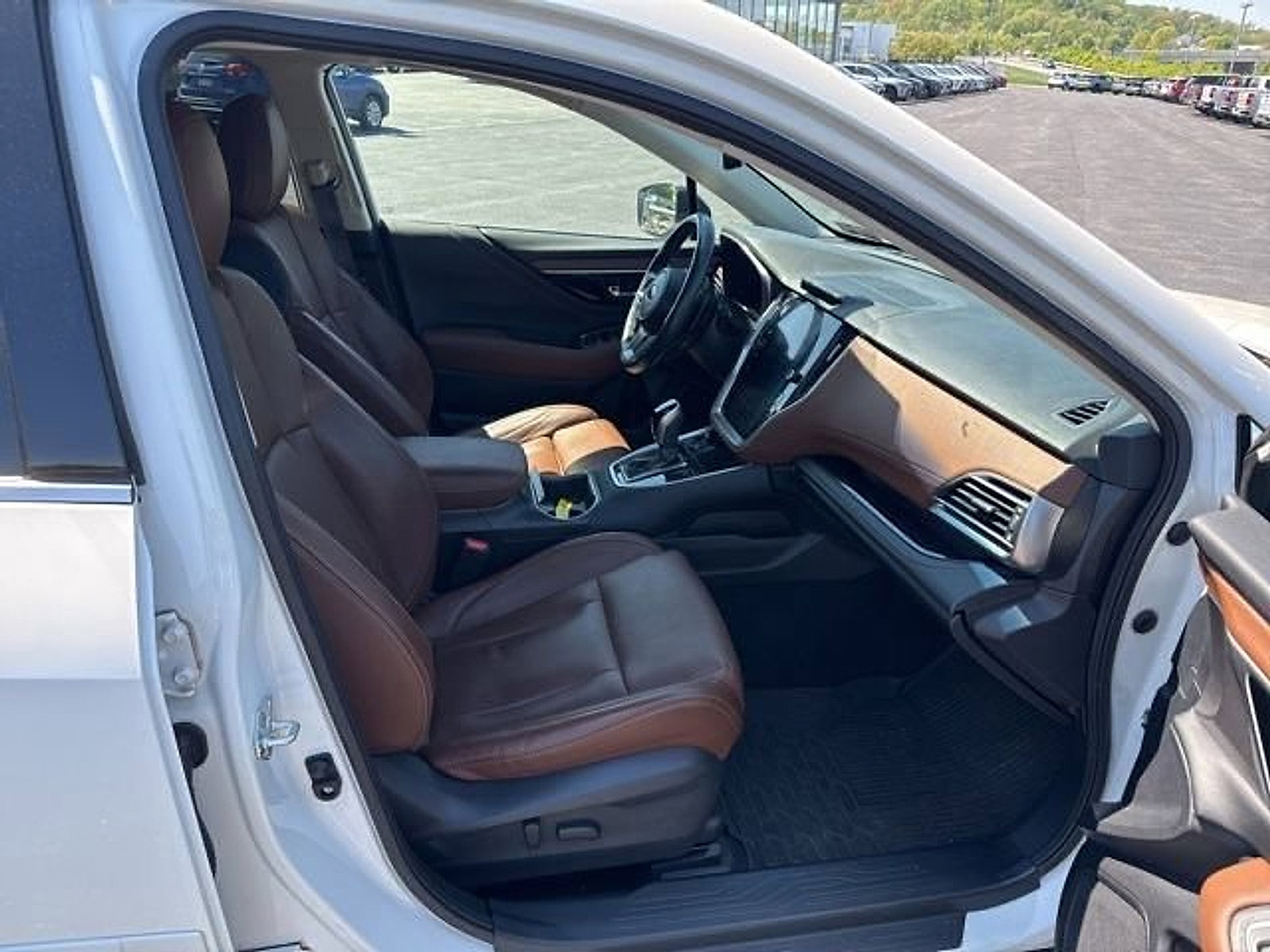 Used 2022 Subaru Outback Touring XT w/ Popular Package #2 image 17