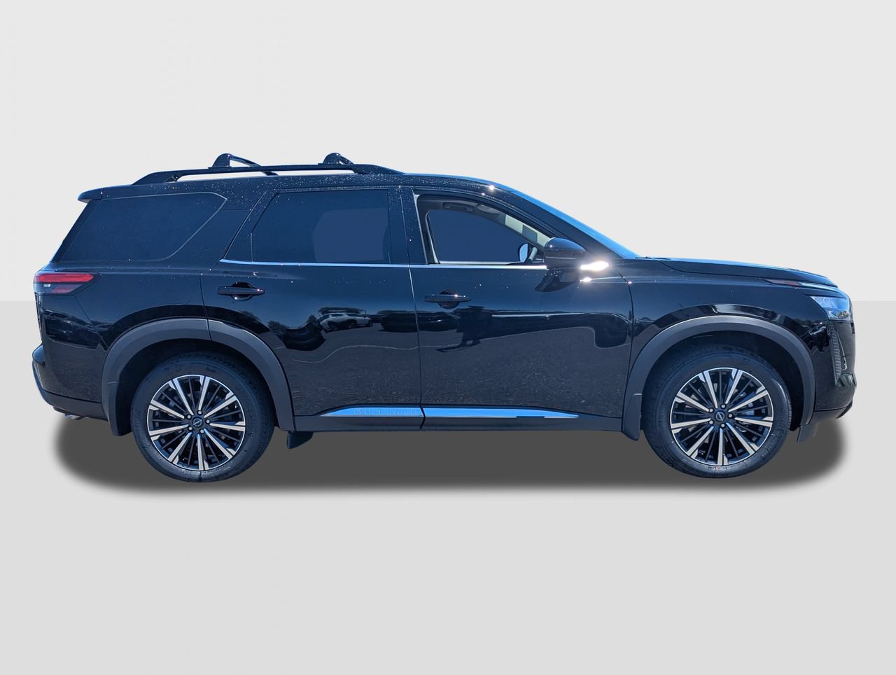New 2026 Nissan Pathfinder Platinum w/ Accent Package FWD image 6