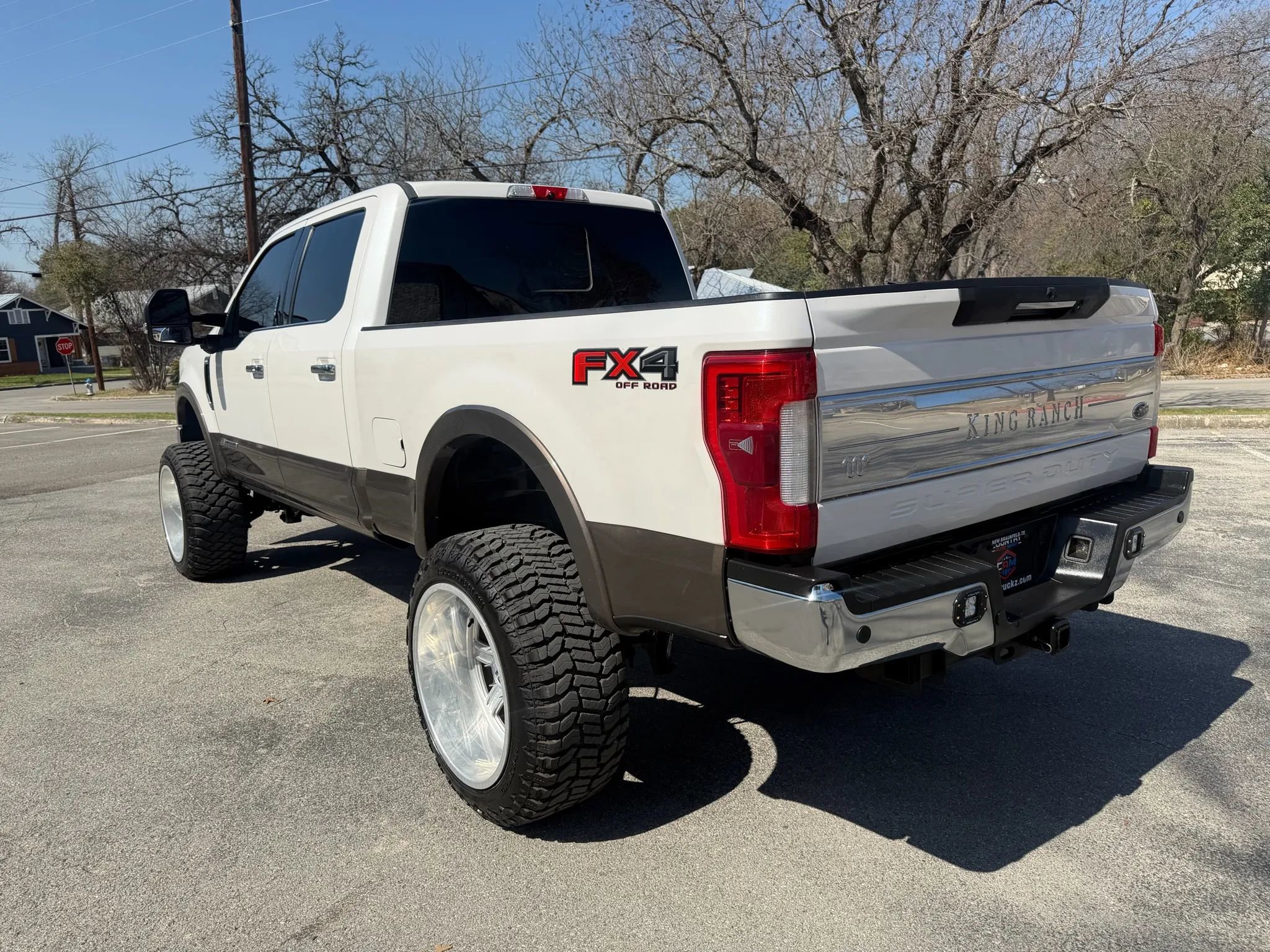 Used 2017 Ford F250 King Ranch w/ King Ranch Ultimate Package AWD/4WD image 7