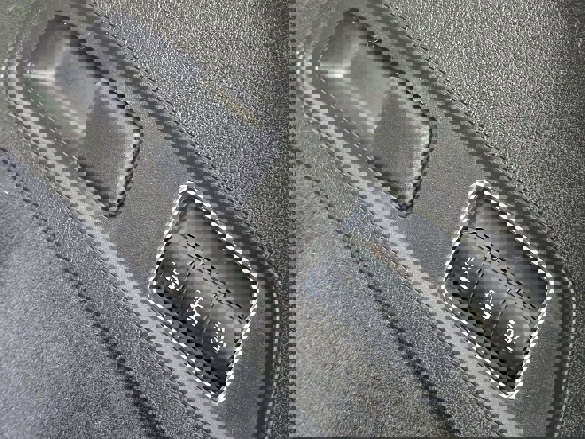 Used 2022 Mercedes-Benz GLS 450 4MATIC image 90