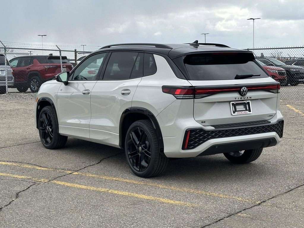 New 2026 Volkswagen Tiguan SE R-Line AWD/4WD image 3
