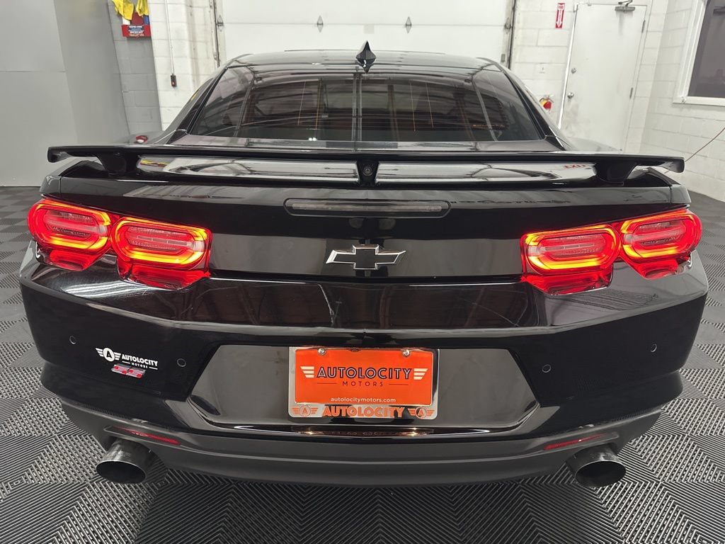 Used 2019 Chevrolet Camaro SS RWD image 9
