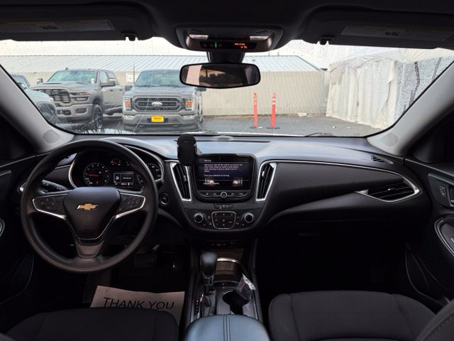 Used 2021 Chevrolet Malibu LT FWD image 16