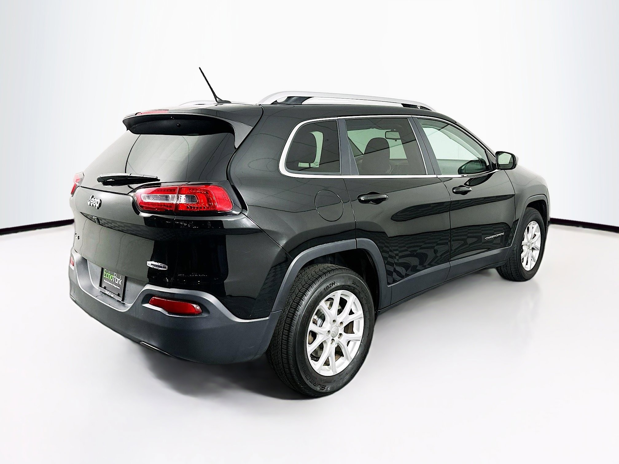 Used 2017 Jeep Cherokee Latitude w/ Cold Weather Group image 9