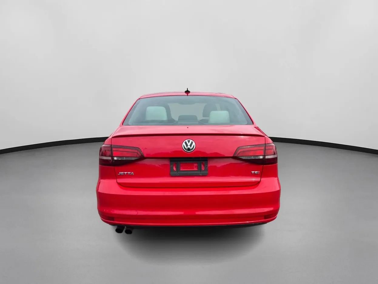 Used 2016 Volkswagen Jetta Sport FWD image 6
