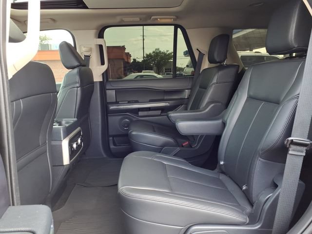 Used 2024 Ford Expedition XLT AWD/4WD image 11
