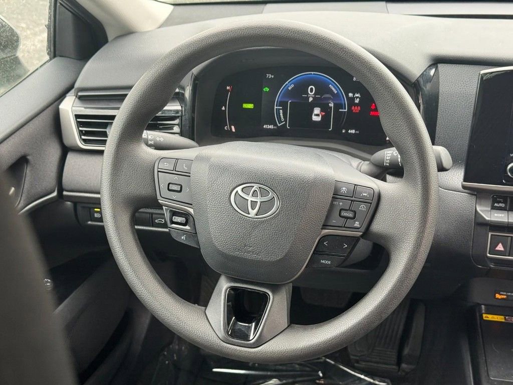 Used 2025 Toyota Camry LE FWD image 17