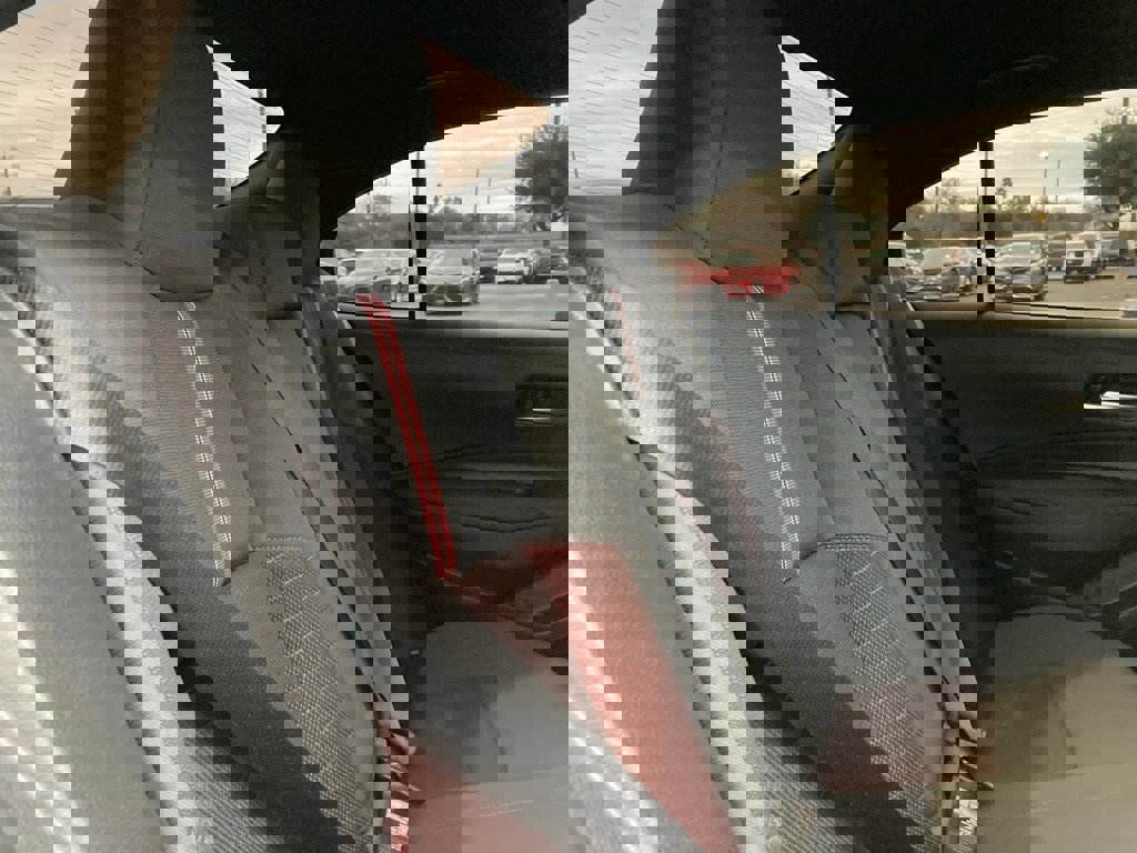 Used 2025 Toyota Corolla SE image 14