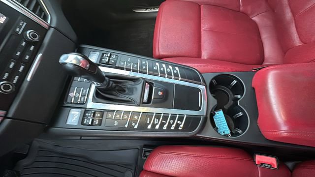 Used 2018 Porsche Macan GTS image 21