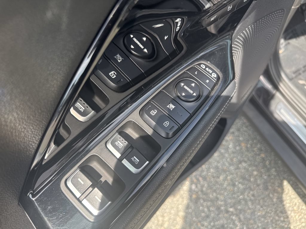 Used 2017 Kia Niro Touring w/ Advanced Technology Package FWD image 10