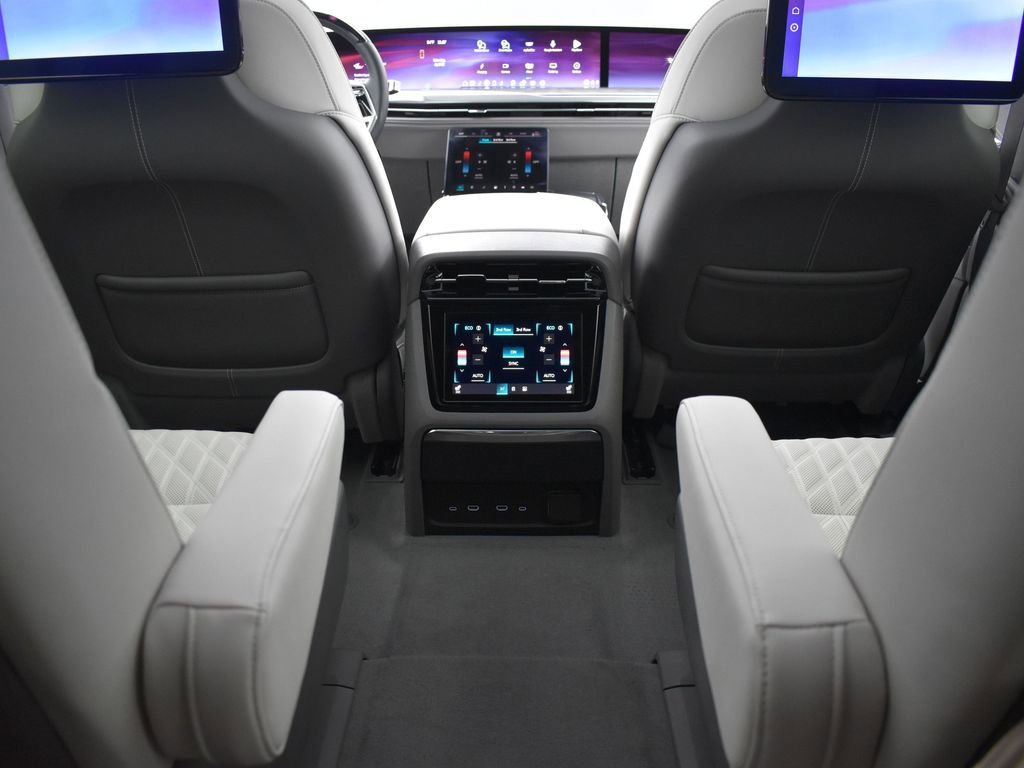 Certified 2025 Cadillac Escalade IQ Sport 1 AWD/4WD image 33