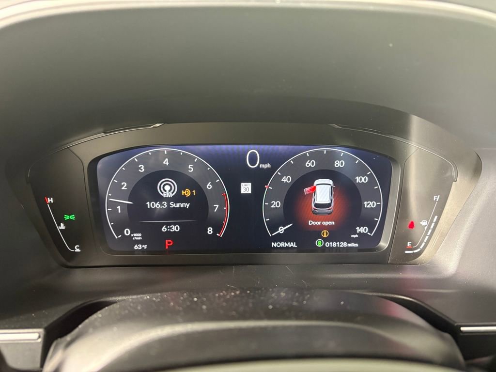 Used 2025 Honda Pilot Elite image 17