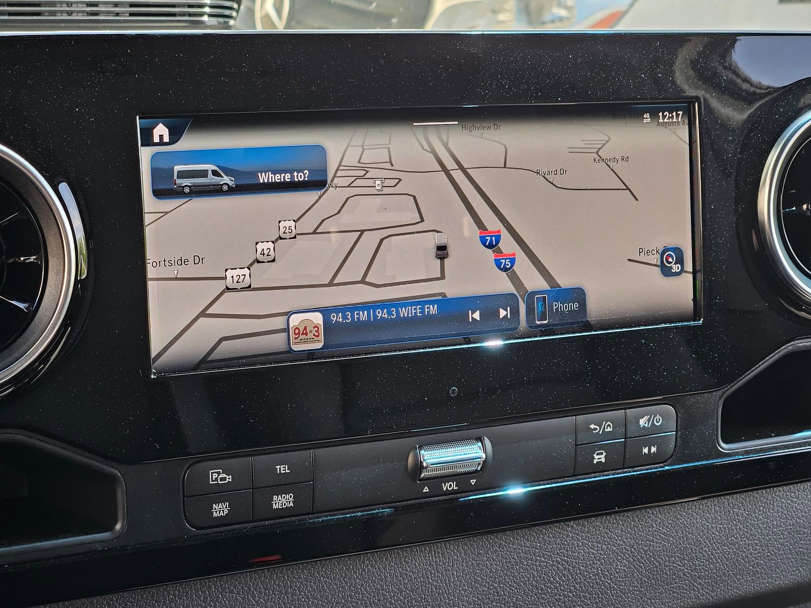 New 2025 Mercedes-Benz eSprinter 144 Cargo image 24