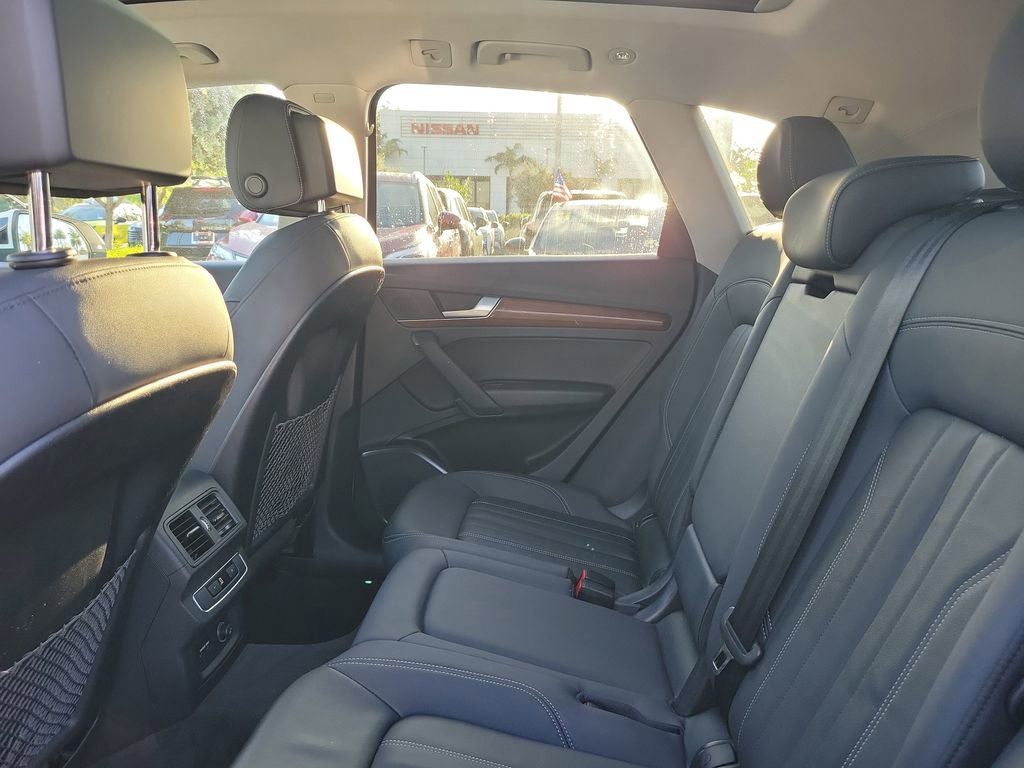 Used 2022 Audi Q5 2.0T Premium w/ Convenience Package image 7