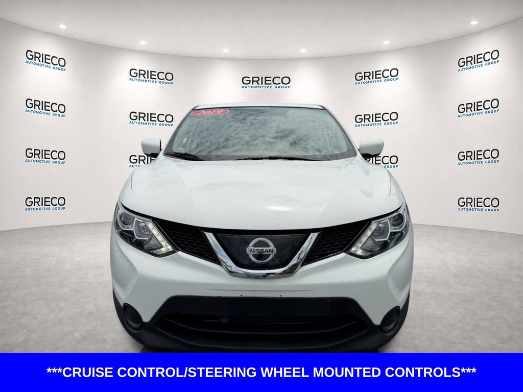 Used 2019 Nissan Rogue Sport S AWD/4WD image 2
