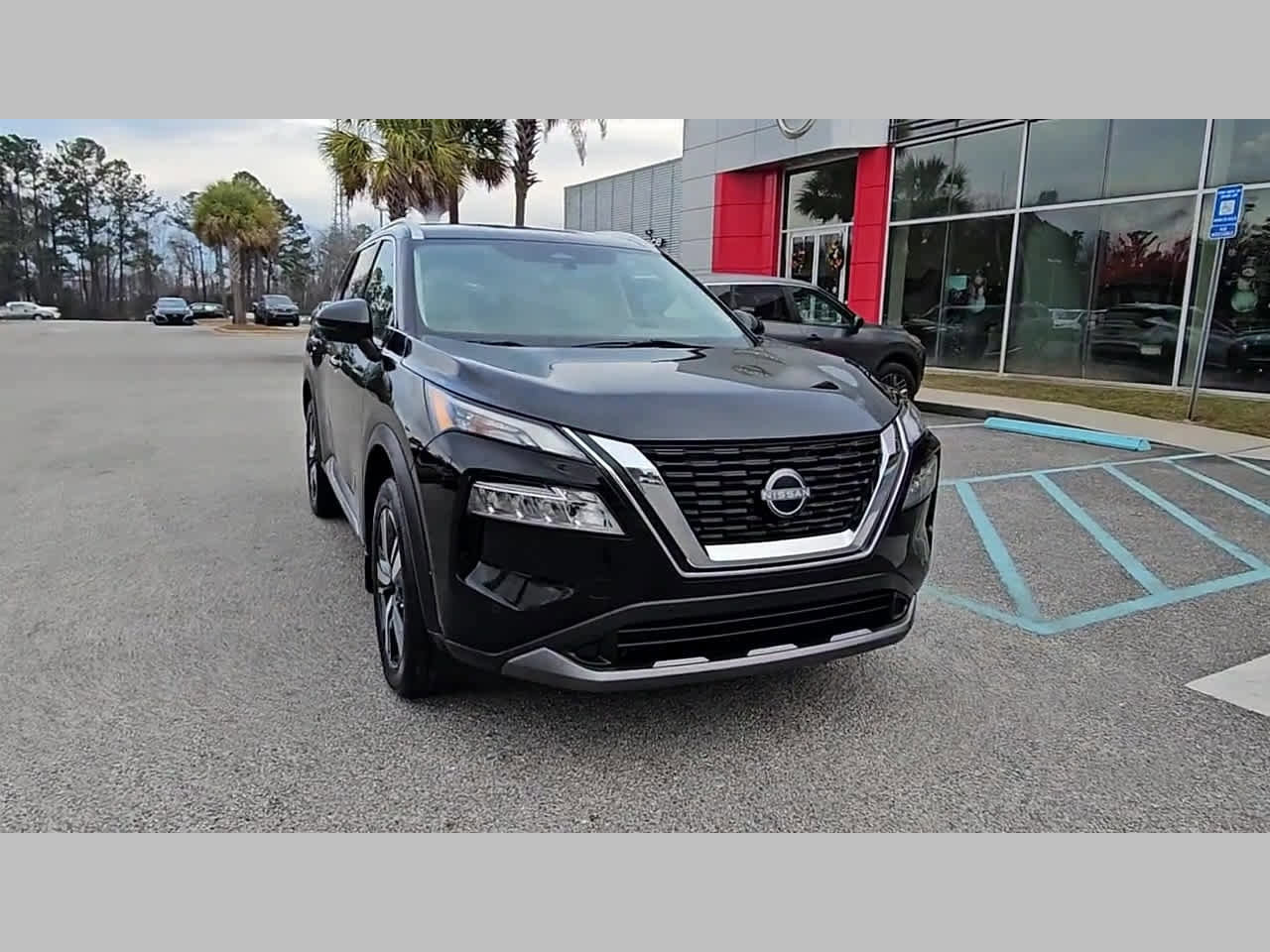 Used 2023 Nissan Rogue SL w/ SL Premium Package image 19