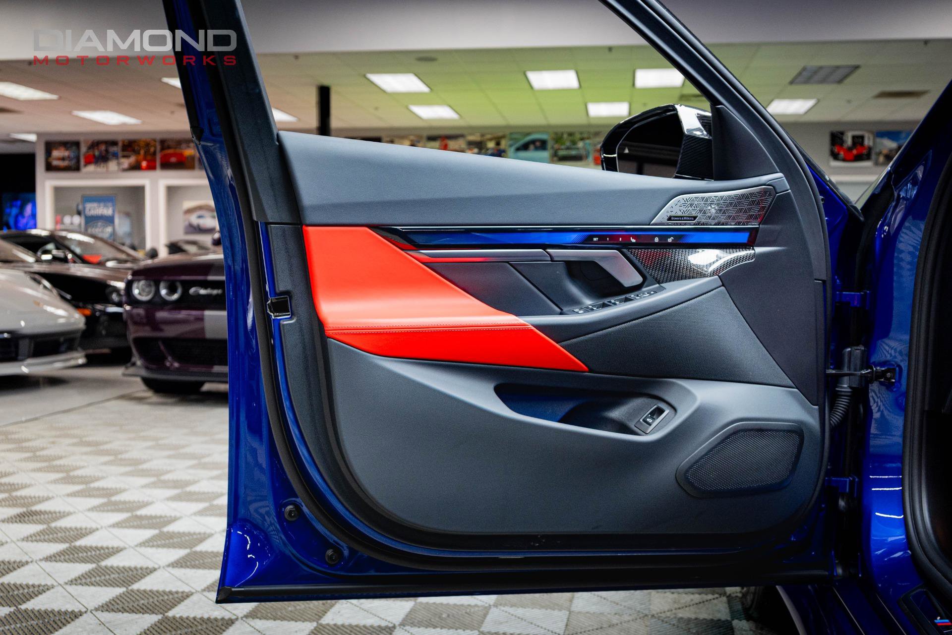 Used 2025 BMW M5 w/ Carbon Package image 15