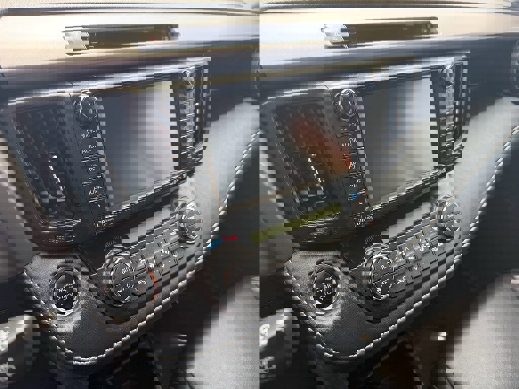 Used 2016 Toyota RAV4 Limited w/ Advanced Technology Package image 15