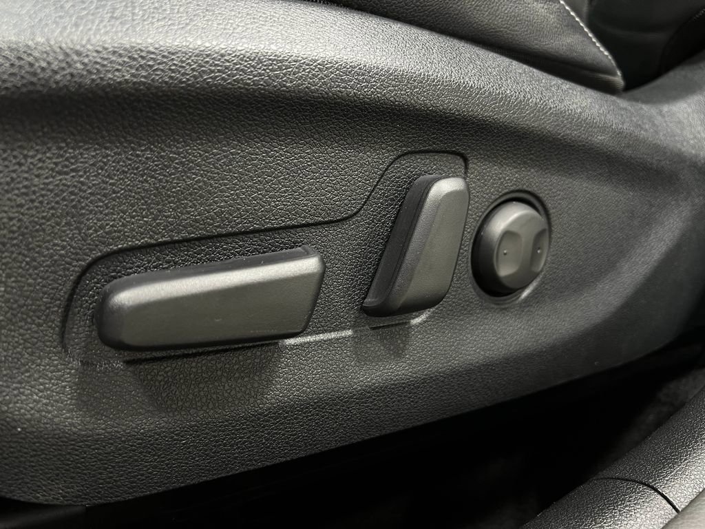 Used 2021 Kia Niro Touring image 15