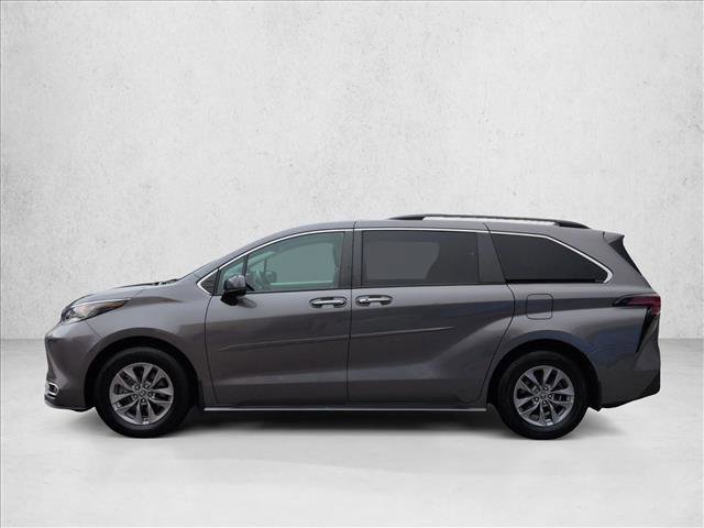 Used 2022 Toyota Sienna XLE w/ XLE Plus Package image 9