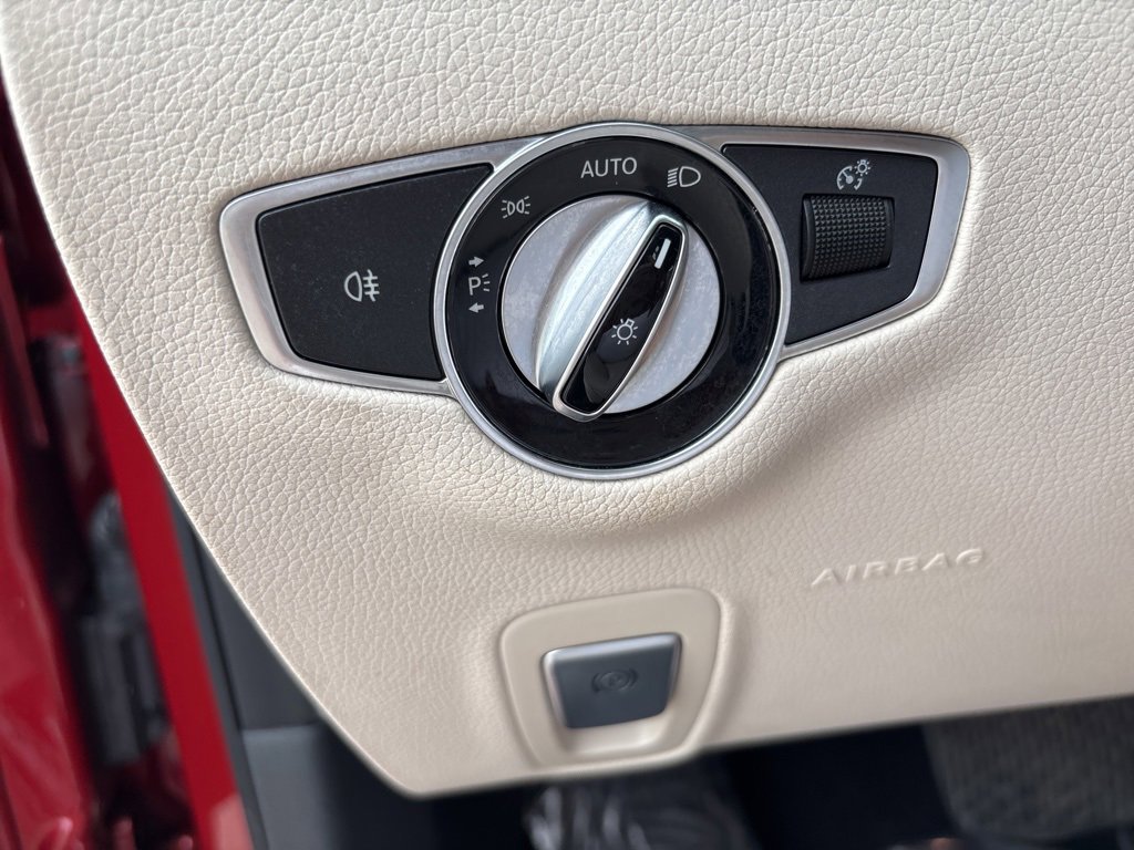 Used 2020 Mercedes-Benz E 350 Sedan image 32
